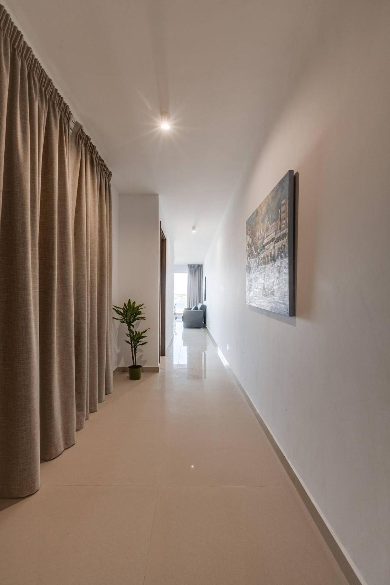 9Ten11 Seafront By Homely เมลลิฮา ภายนอก รูปภาพ